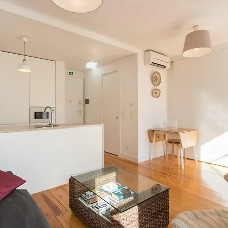 Alfama Riverview Hideout